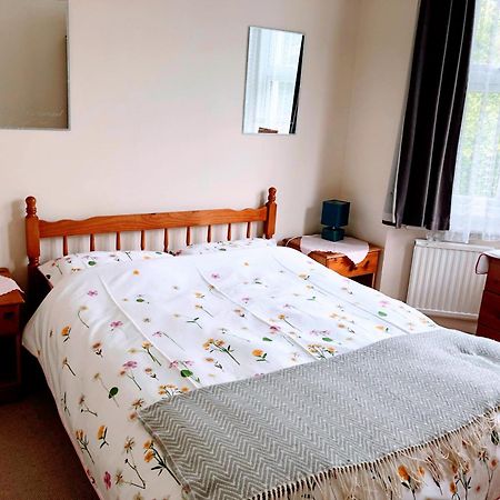 Spacious West London 2 Bedroom Apartment Exterior photo